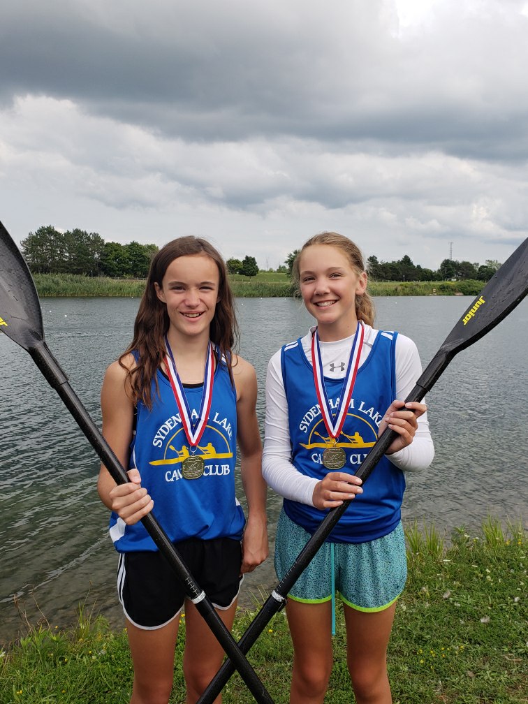 Girls with silver medals