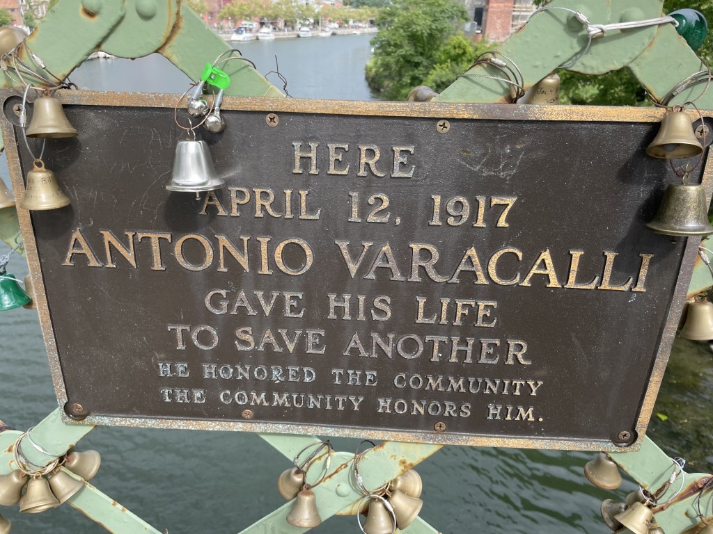 Plaque on bridge in honour of Antonio Varacalli